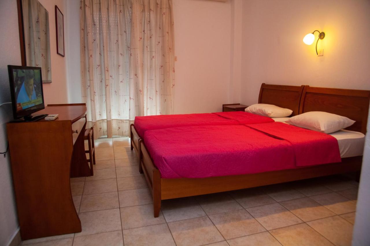 Hotel Adonis Кріопігі Екстер'єр фото
