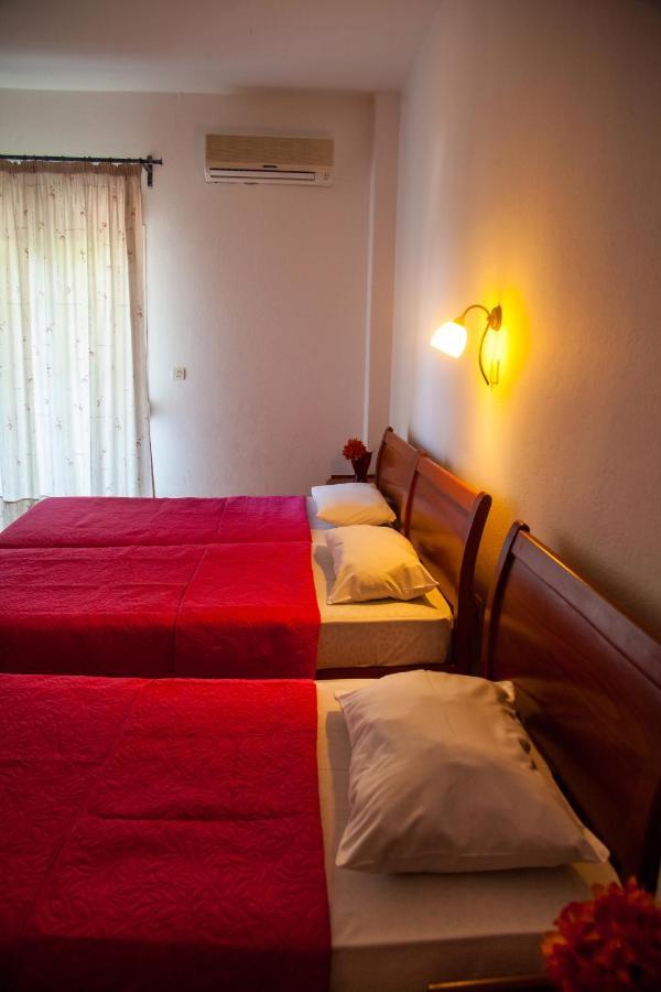 Hotel Adonis Кріопігі Екстер'єр фото