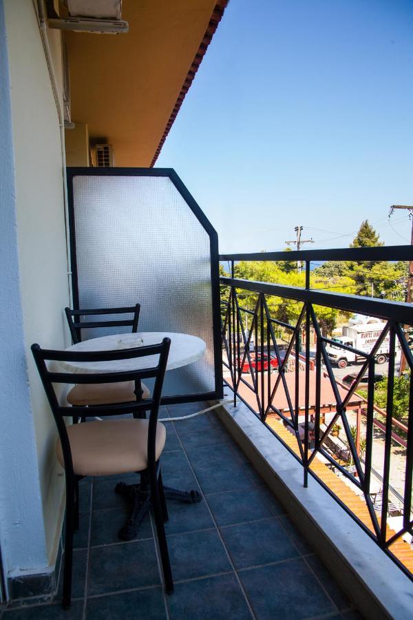 Hotel Adonis Кріопігі Екстер'єр фото